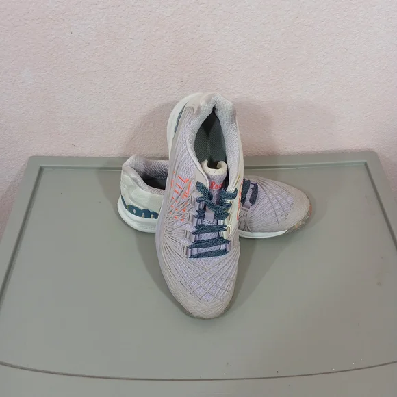 Wilson Kaos 2.0 Women's Tennis Shoes - White and Lavender Size 7.5 - Picture 5 of 10